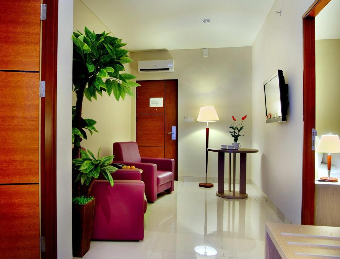กูตา เซ็นทรัลพาร์ค โฮเต็ล Hotel ภายนอก รูปภาพ